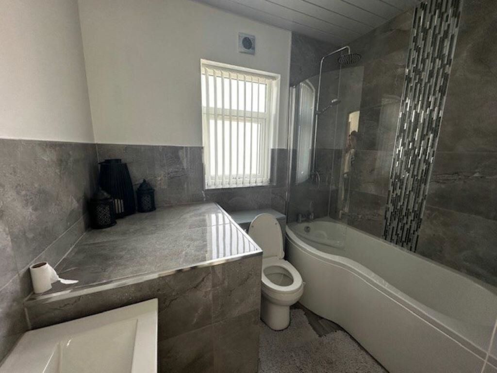 North Avenue, South Elmsall, Pontefract, West Yorkshire, WF9 2HD - Online Auctions
