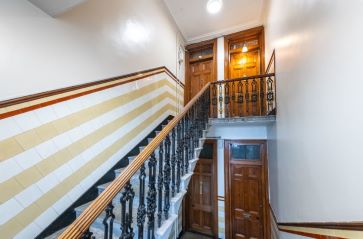 Property for Auction in Scotland - Flat E, 121 Rosemount Place, Aberdeen, Scotland AB25 2YH