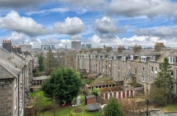 Property for Auction in Scotland - Flat E, 121 Rosemount Place, Aberdeen, Scotland AB25 2YH