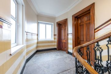 Property for Auction in Scotland - Flat E, 121 Rosemount Place, Aberdeen, Scotland AB25 2YH