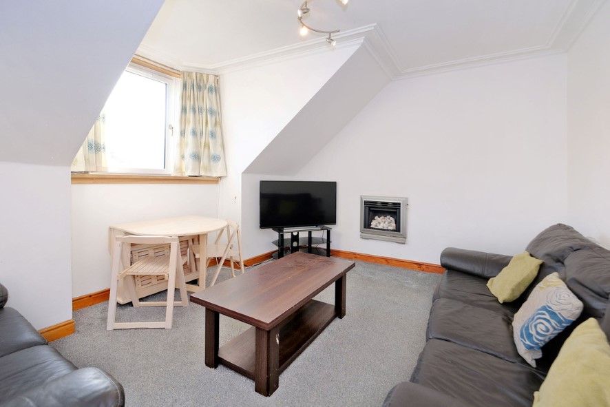 Property for Auction in Scotland - Attic Floor Right, 646 Holburn Street, Aberdeen, Aberdeenshire AB10 7JQ