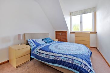 Property for Auction in Scotland - Attic Floor Right, 646 Holburn Street, Aberdeen, Aberdeenshire AB10 7JQ