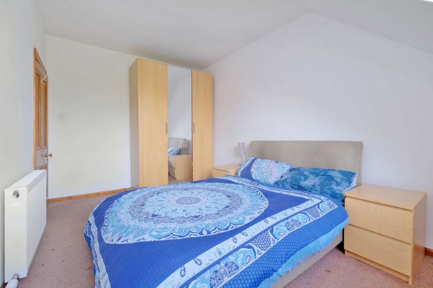Property for Auction in Scotland - Attic Floor Right, 646 Holburn Street, Aberdeen, Aberdeenshire AB10 7JQ