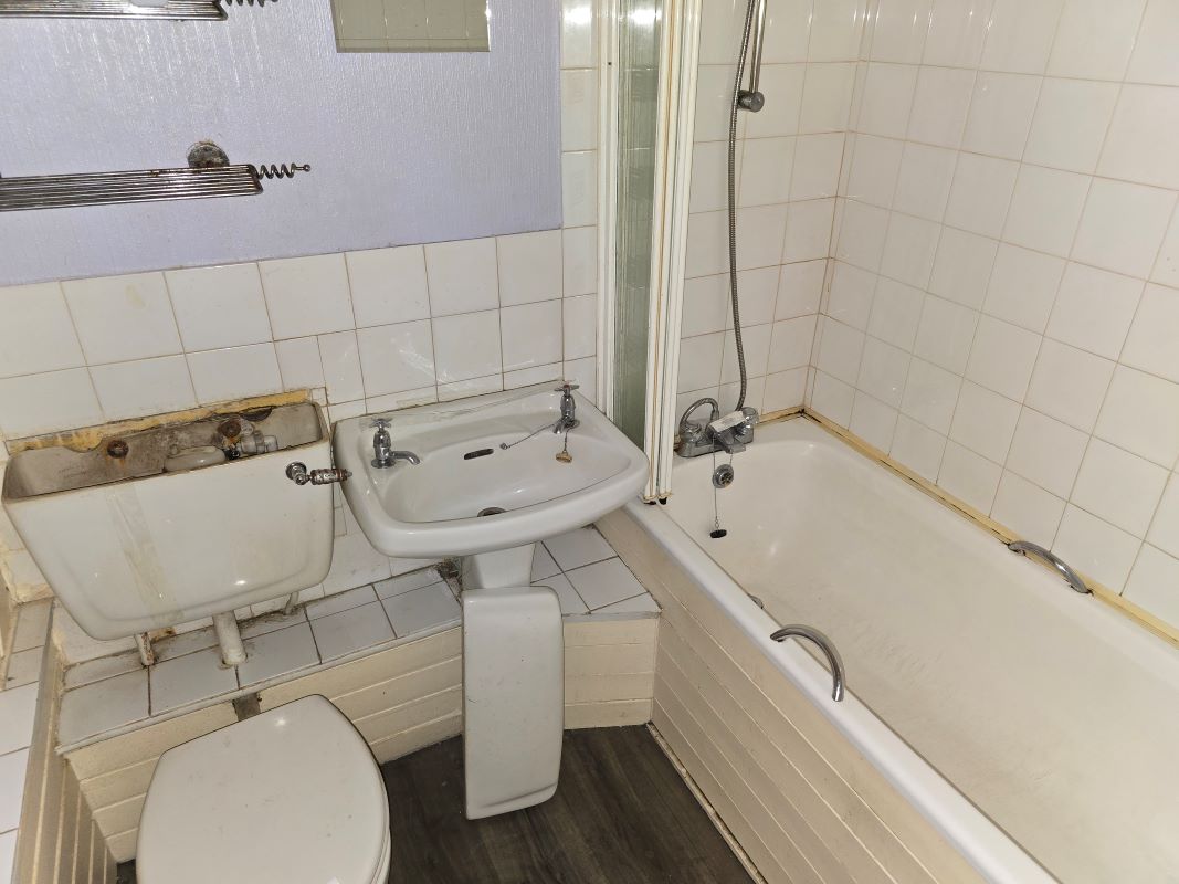 Townhill Road, Dunfermline, Fife, KY12 0QX - Online Auctions