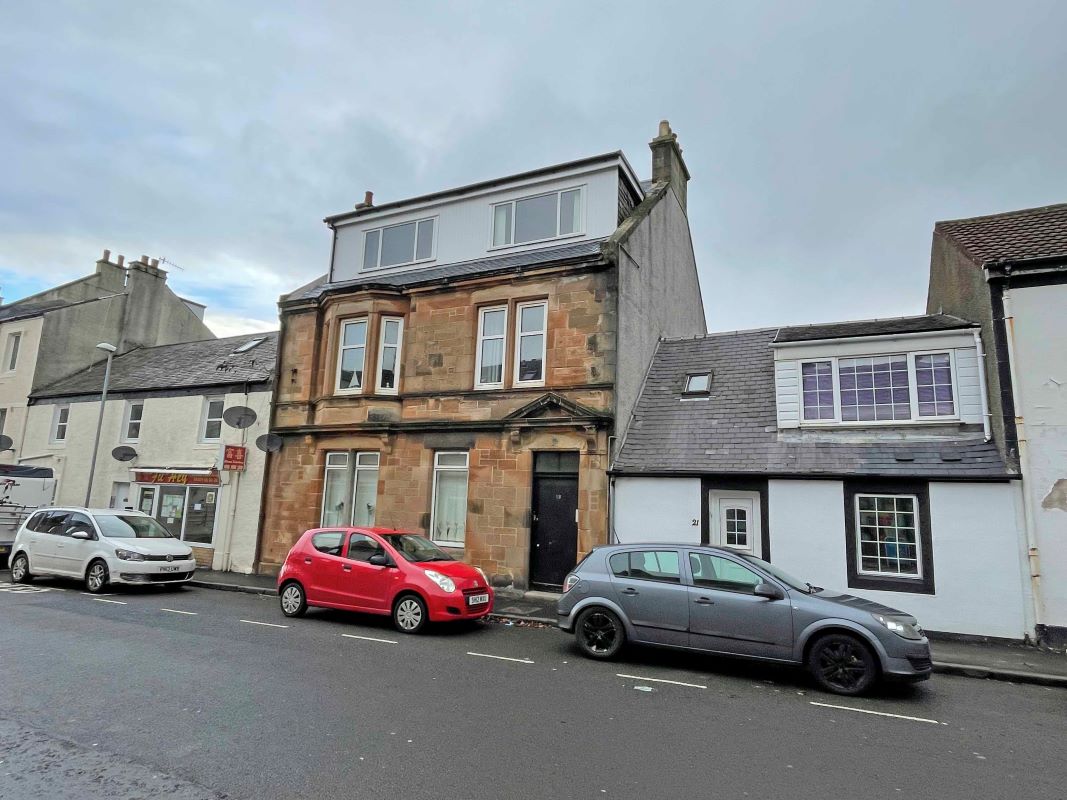 Attic Flat, Nelson Street, Largs, KA30 8LN - Online Auctions