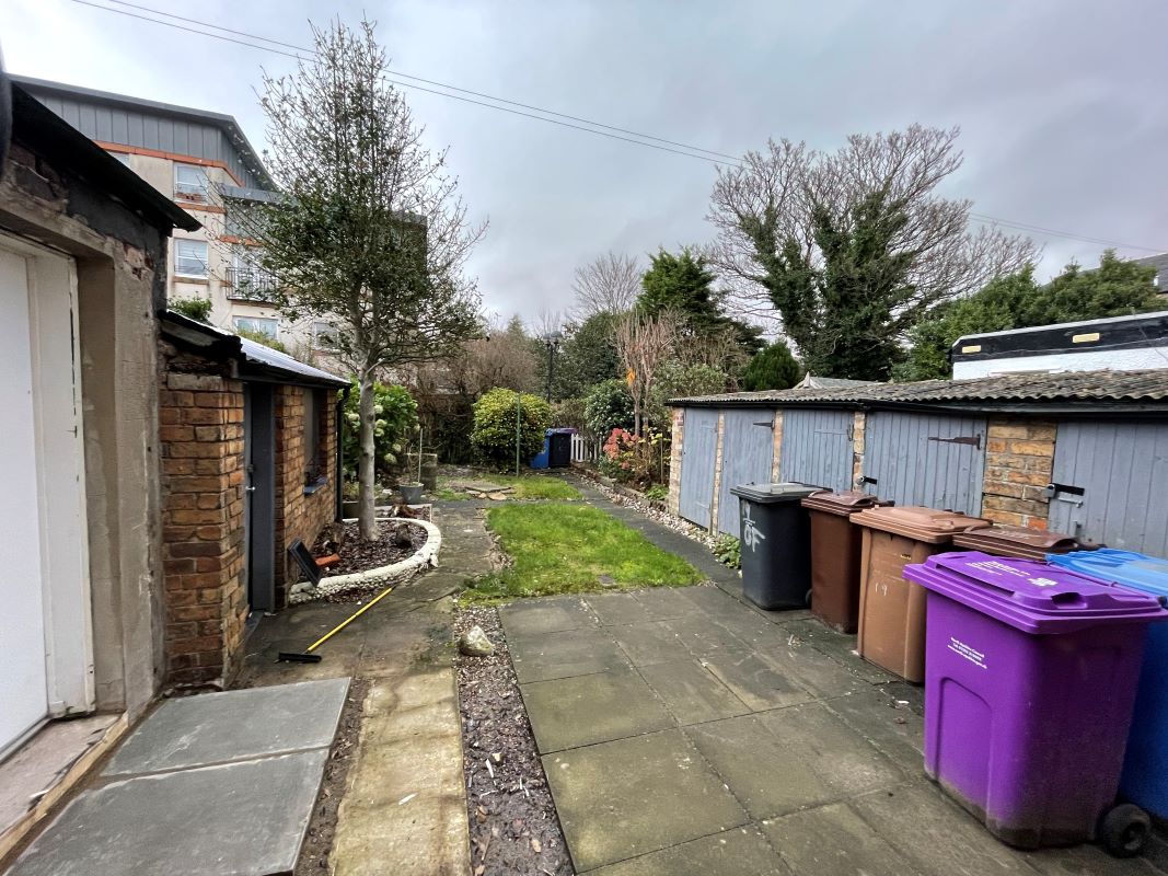 Attic Flat, Nelson Street, Largs, KA30 8LN - Online Auctions