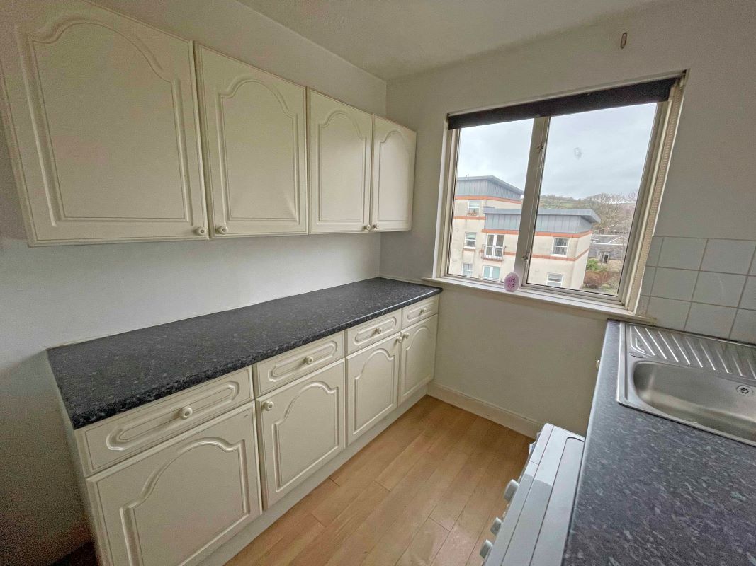 Attic Flat, Nelson Street, Largs, KA30 8LN - Online Auctions