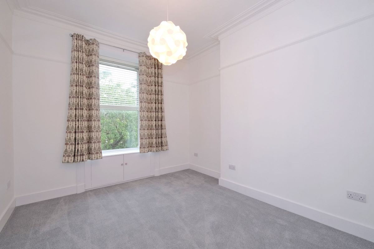 Beaconsfield Place, Aberdeen, Aberdeenshire, AB15 4AB - Online Auctions
