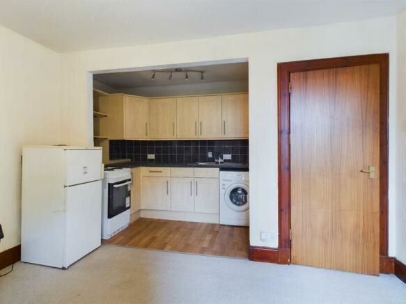 First Floor Flat, Great Northern Road, Aberdeen, Aberdeen City, AB24 3PT - Online Auctions