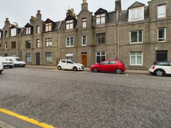 First Floor Flat, Great Northern Road, Aberdeen, Aberdeen City, AB24 3PT - Online Auctions
