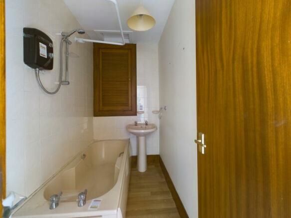 First Floor Flat, Great Northern Road, Aberdeen, Aberdeen City, AB24 3PT - Online Auctions