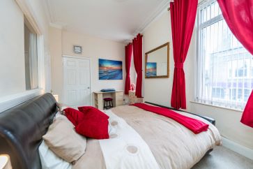 Property for Auction in Scotland - The Royal Hotel, 63 Broad Street, Fraserburgh, Aberdeenshire AB43 9AU