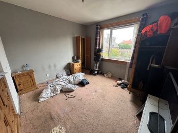 Property for Auction in Scotland - 12 Hyvot Bank Avenue, Edinburgh EH17 8NJ