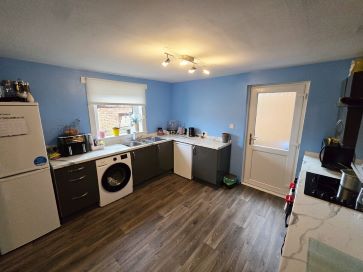 Property for Auction in Scotland - 15 Myers Court, Dunfermline, Fife KY12 0XF
