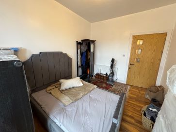 Property for Auction in Scotland - Flat 3/2, 75 Skirving Street, 75 Skirving Street, Glasgow G41 3AH