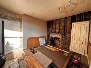 Property for Auction in Scotland - Flat 6, 71 Whitehall Road, Aberdeen, Aberdeenshire AB25 2PQ