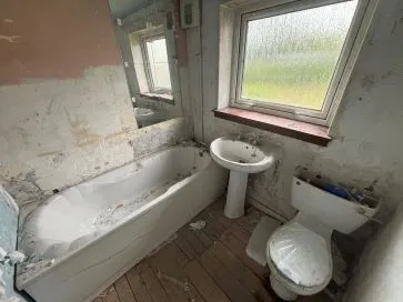Property for Auction in Scotland - 12 Burnside Road, Elderslie, Johnstone, Renfrewshire PA5 9JX