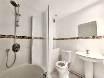 Property for Auction in Scotland - Flat 1, 39a Old London Road, Kingston upon Thames, Surrey KT2 6ND