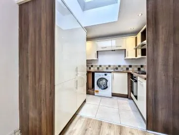 Property for Auction in Scotland - Flat 1, 39a Old London Road, Kingston upon Thames, Surrey KT2 6ND