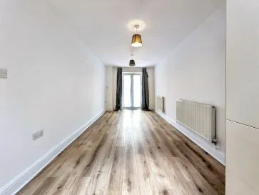 Property for Auction in Scotland - Flat 1, 39a Old London Road, Kingston upon Thames, Surrey KT2 6ND