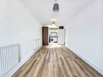Property for Auction in Scotland - Flat 1, 39a Old London Road, Kingston upon Thames, Surrey KT2 6ND