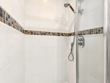 Property for Auction in Scotland - Flat 3, 39a Old London Road, 39a Old London Road, Kingston upon Thames, Surrey KT2 6ND