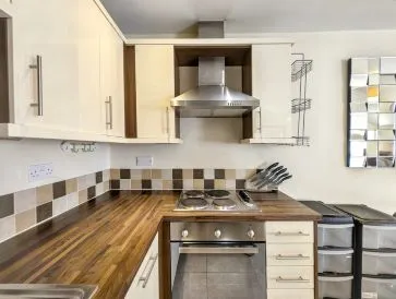 Property for Auction in Scotland - Flat 3, 39a Old London Road, 39a Old London Road, Kingston upon Thames, Surrey KT2 6ND