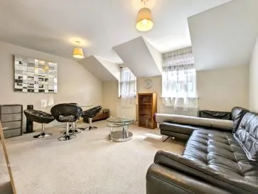 Property for Auction in Scotland - Flat 3, 39a Old London Road, 39a Old London Road, Kingston upon Thames, Surrey KT2 6ND