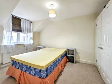 Property for Auction in Scotland - Flat 3, 39a Old London Road, 39a Old London Road, Kingston upon Thames, Surrey KT2 6ND