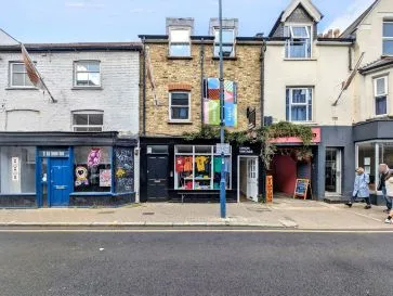 Property for Auction in Scotland - Flat 3, 39a Old London Road, 39a Old London Road, Kingston upon Thames, Surrey KT2 6ND