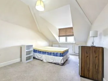 Property for Auction in Scotland - Flat 3, 39a Old London Road, 39a Old London Road, Kingston upon Thames, Surrey KT2 6ND