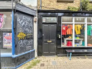 Property for Auction in Scotland - Flat 3, 39a Old London Road, 39a Old London Road, Kingston upon Thames, Surrey KT2 6ND