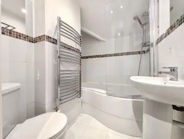 Property for Auction in Scotland - Flat 3, 39a Old London Road, 39a Old London Road, Kingston upon Thames, Surrey KT2 6ND