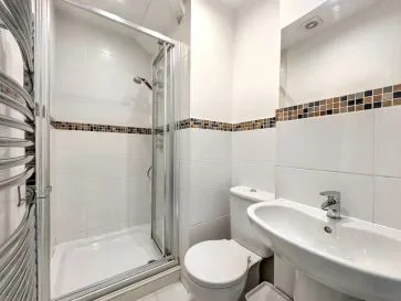 Property for Auction in Scotland - Flat 3, 39a Old London Road, 39a Old London Road, Kingston upon Thames, Surrey KT2 6ND