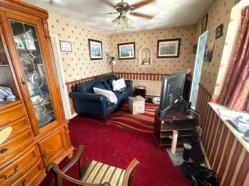 Property for Auction in Scotland - 11 Abensburg Road, Canvey Island, Essex SS8 8ER