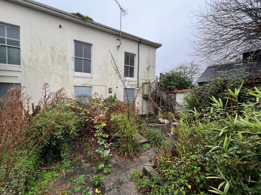 Penare Gardens, Penzance, Cornwall, TR18 2AR - Online Auctions