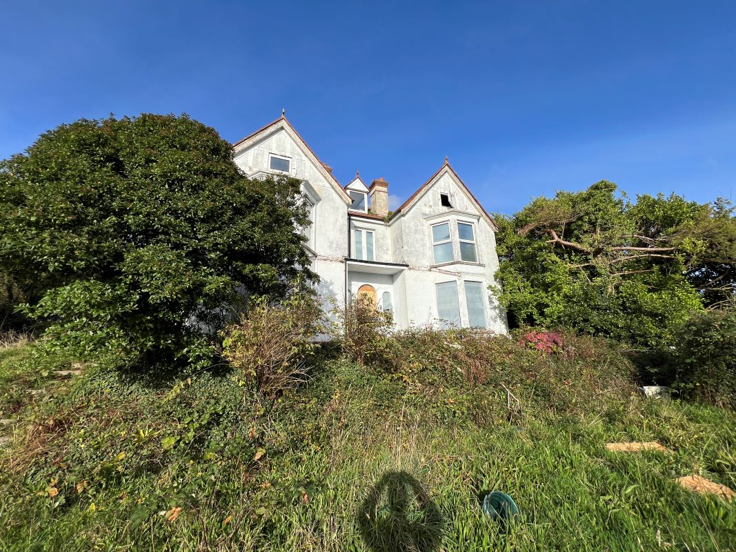 14 Church Hill, Helston, Cornwall, TR13 8NW - Online Auctions