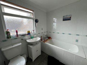 Property for Auction in South West - First Floor Flat, 15 Atlantic Road, Newquay, Cornwall TR7 1QJ
