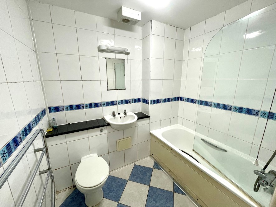 Property for Auction in South West - Flat 59, 22 Constantine Street, Plymouth, Devon PL4 8AF