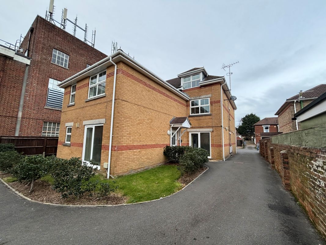 9 Wycliffe Road, Bournemouth, Dorset, BH9 1JP - Online Auctions