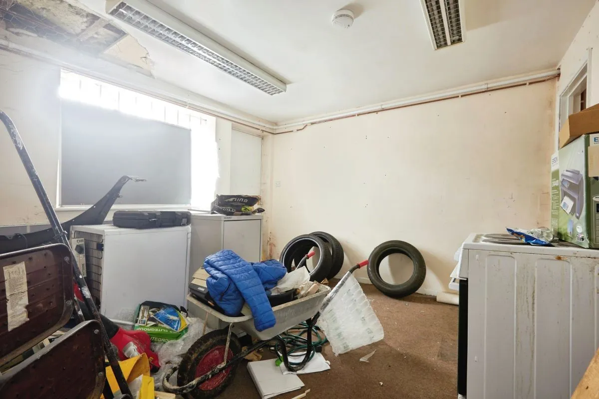 Warminster, Wiltshire, BA12 9BW - Online Auctions