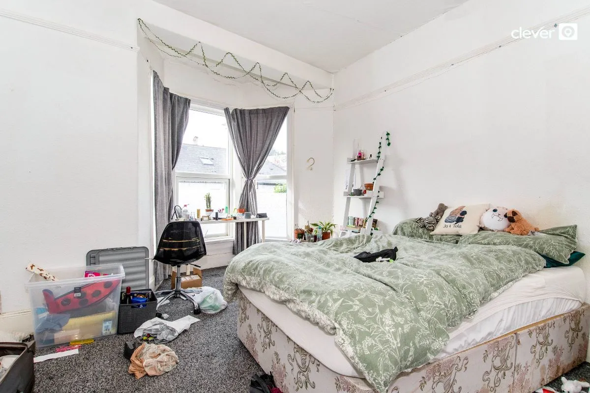 Mutley, Plymouth, Devon, PL4 7DN - Online Auctions