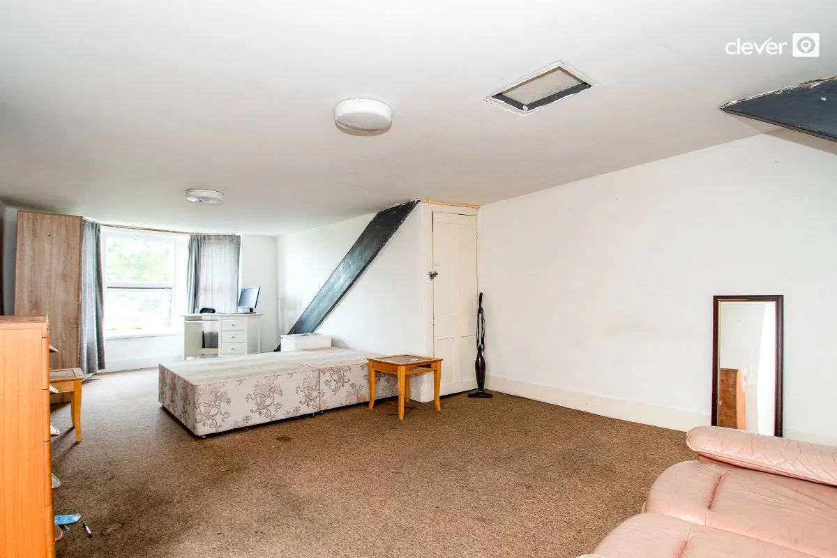 Mutley, Plymouth, Devon, PL4 7DN - Online Auctions