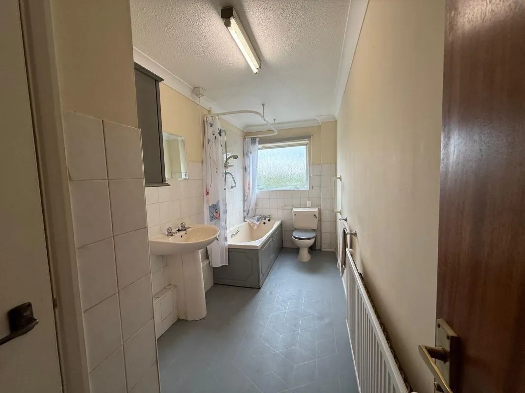 Bicester, Oxfordshire, OX26 2AZ - Online Auctions