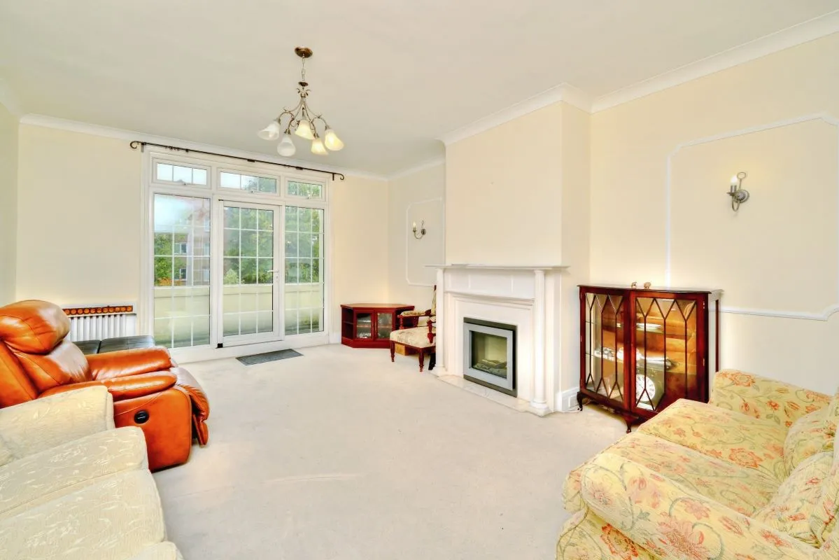 Bath Hill Court, Bournemouth, Dorset, BH1 2HS - Online Auctions