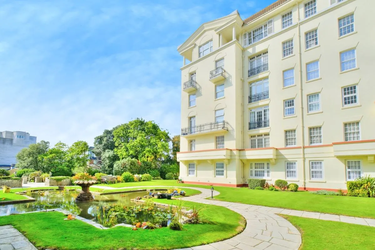 Bath Hill Court, Bournemouth, Dorset, BH1 2HS - Online Auctions