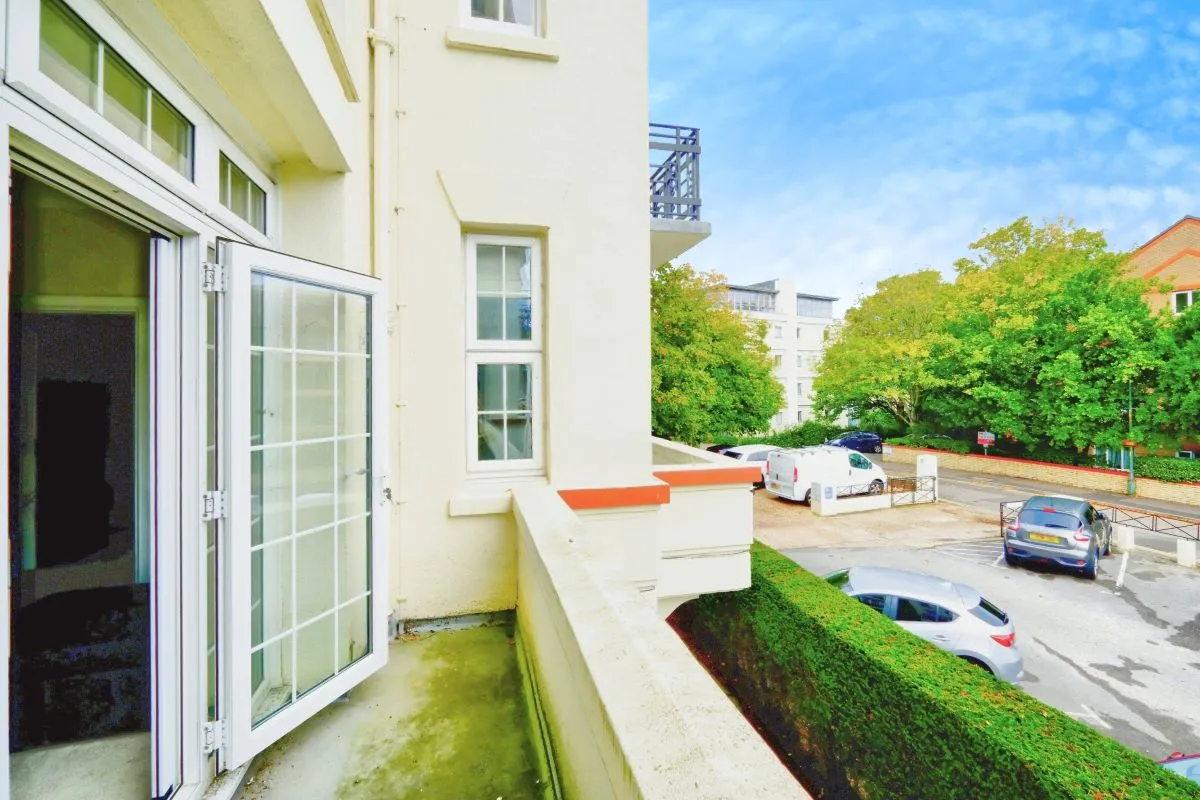 Bath Hill Court, Bournemouth, Dorset, BH1 2HS - Online Auctions