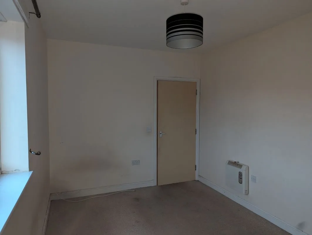 73 Bristol Road, Gloucester, Gloucestershire, GL2 4NE - Online Auctions