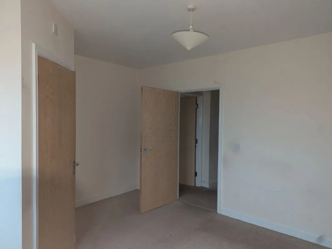 73 Bristol Road, Gloucester, Gloucestershire, GL2 4NE - Online Auctions