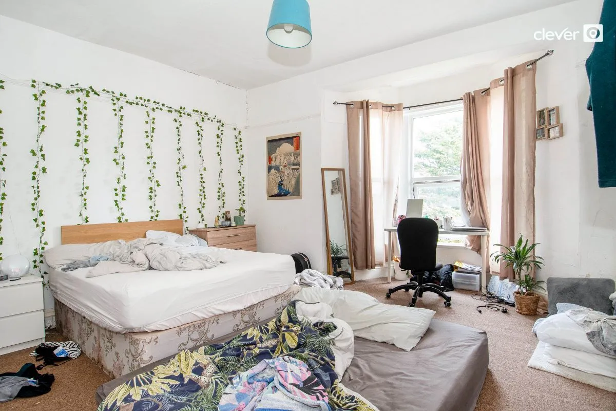 Mutley, Plymouth, Devon, PL4 7DN - Online Auctions